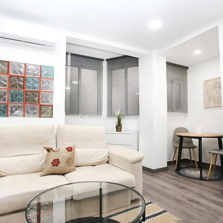 マラガApartamento En Calle Mendoza - Zona Huelin & 300 Mts De La Playaアパートメント エクステリア 写真