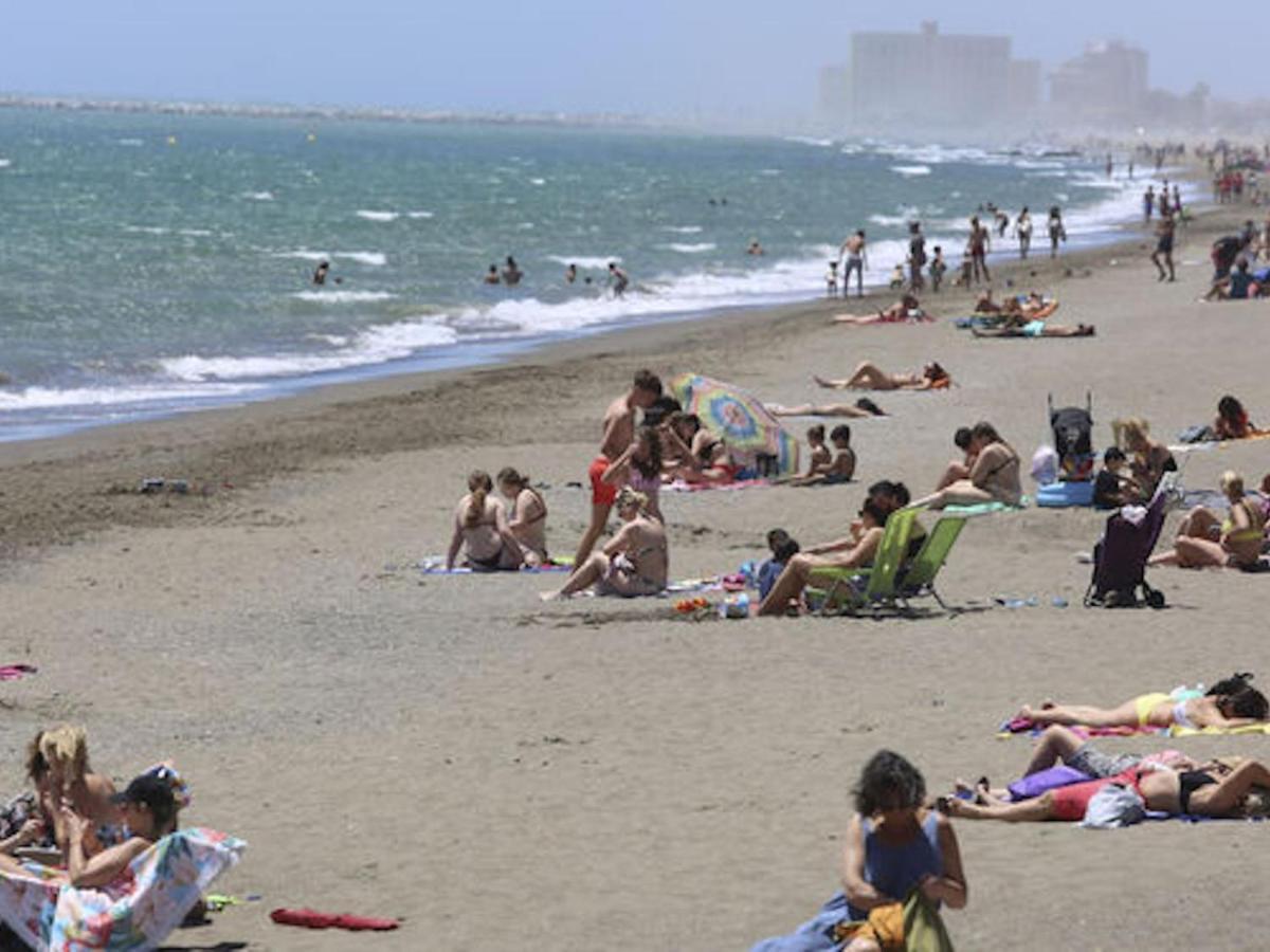 マラガApartamento En Calle Mendoza - Zona Huelin & 300 Mts De La Playaアパートメント エクステリア 写真