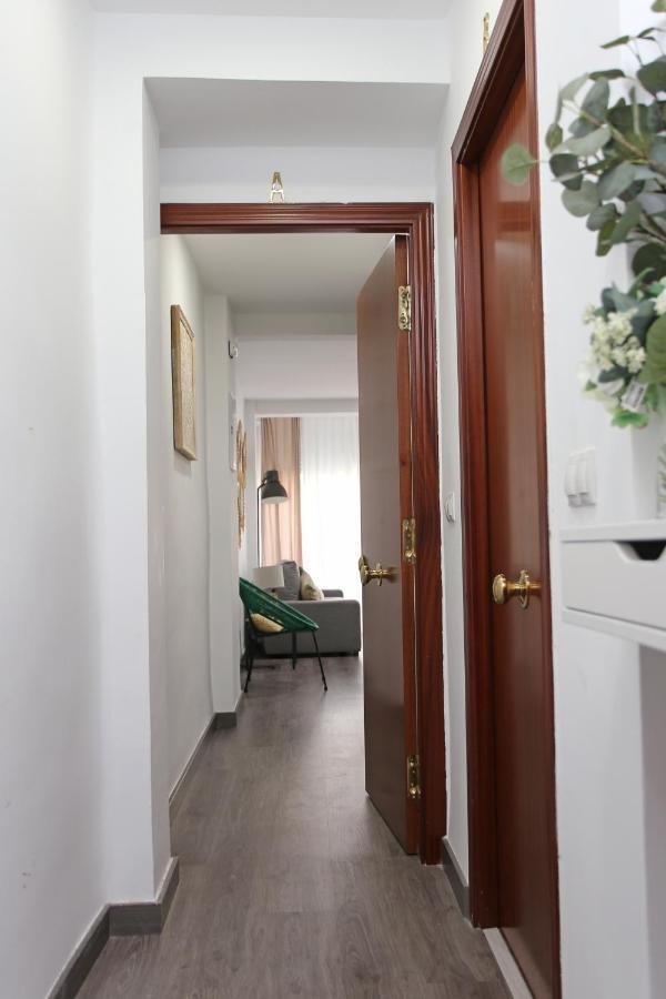 マラガApartamento En Calle Mendoza - Zona Huelin & 300 Mts De La Playaアパートメント エクステリア 写真