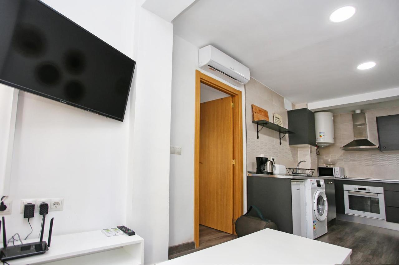 マラガApartamento En Calle Mendoza - Zona Huelin & 300 Mts De La Playaアパートメント エクステリア 写真