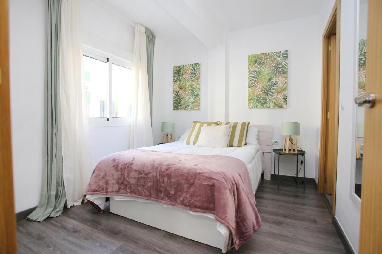 マラガApartamento En Calle Mendoza - Zona Huelin & 300 Mts De La Playaアパートメント エクステリア 写真