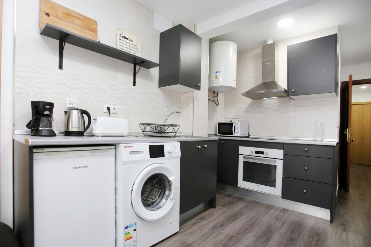 マラガApartamento En Calle Mendoza - Zona Huelin & 300 Mts De La Playaアパートメント エクステリア 写真