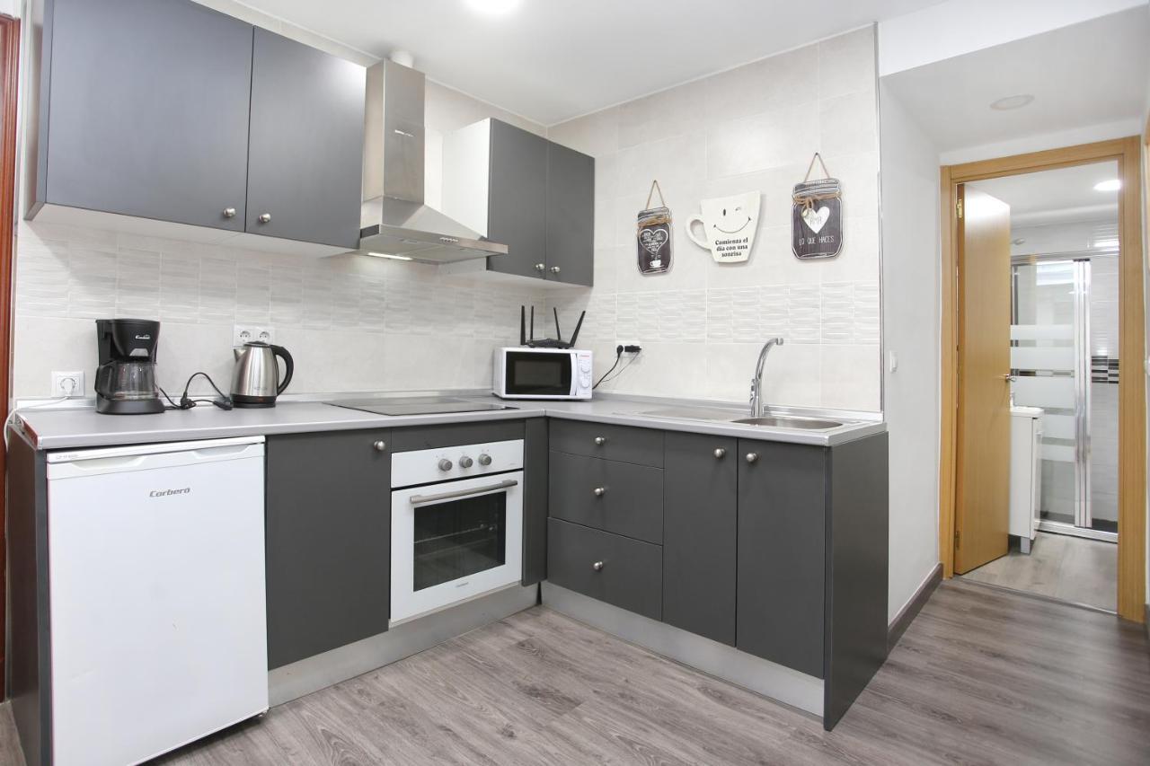 マラガApartamento En Calle Mendoza - Zona Huelin & 300 Mts De La Playaアパートメント エクステリア 写真