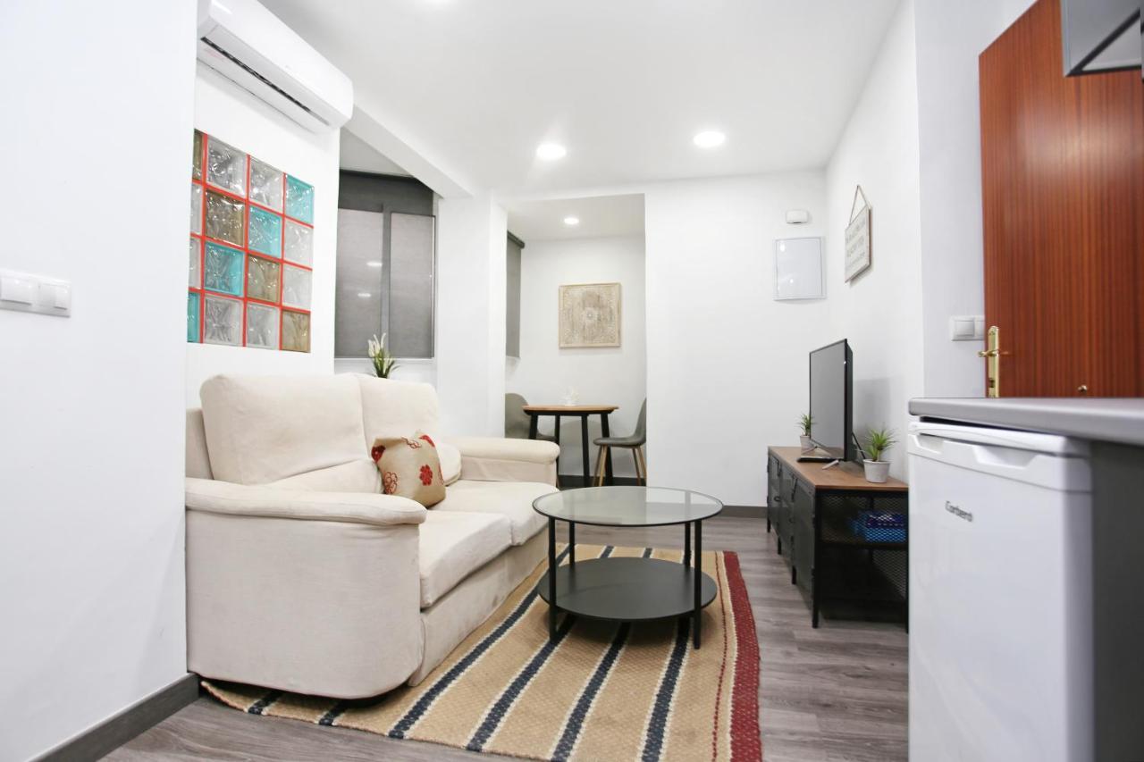 マラガApartamento En Calle Mendoza - Zona Huelin & 300 Mts De La Playaアパートメント エクステリア 写真